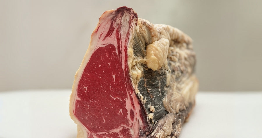 TUTTO CIÒ CHE DEVI SAPERE SULLA MATURAZIONE A SECCO DELLA CARNE